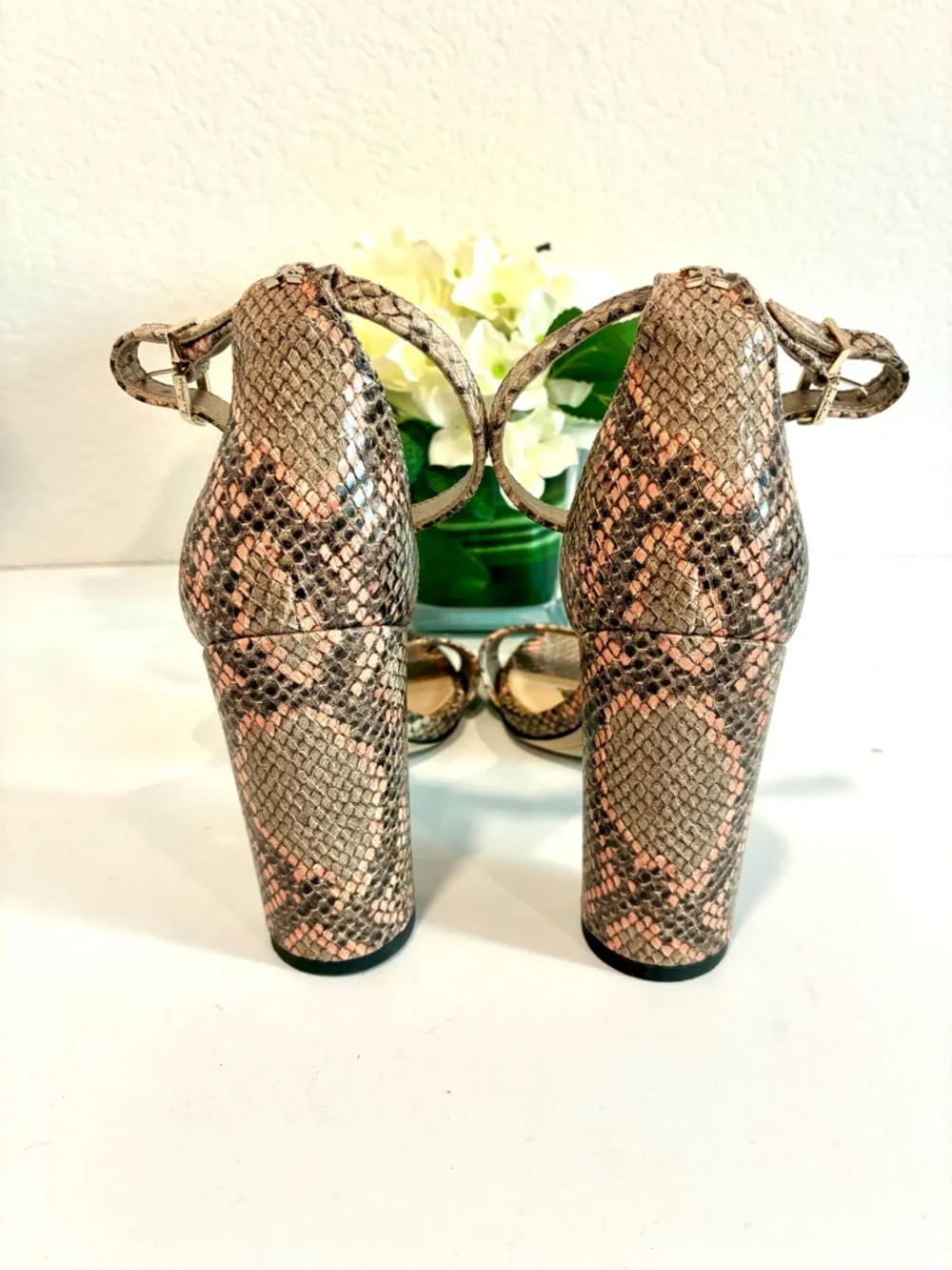 Preowned Sam Edelman Yaro leather heels size 8
